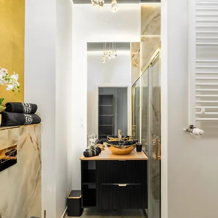 Hanza Tower 5 Stars Apartamento