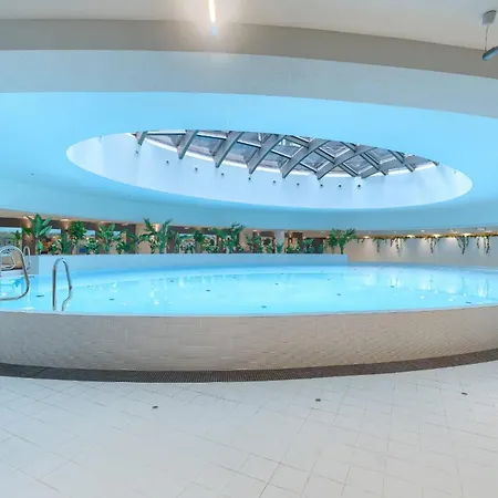 Hanza Tower 5 Stars Apartamento *