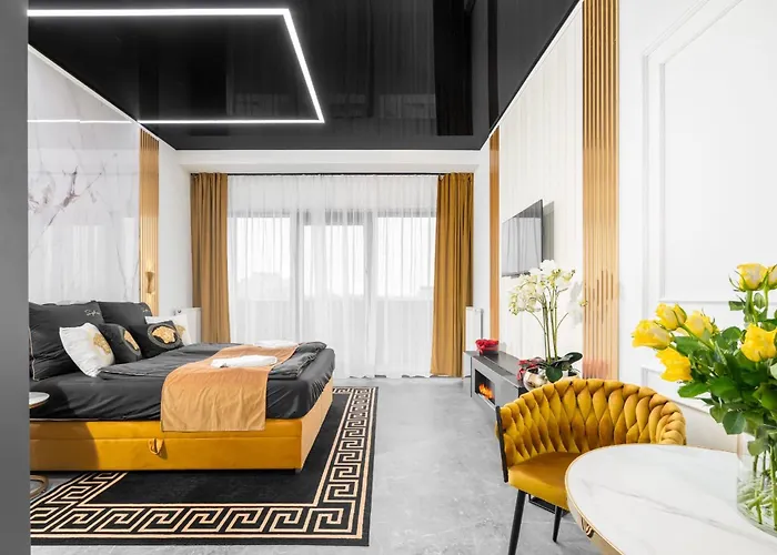 Hanza Tower Gold Angel