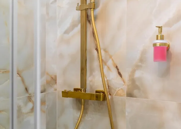 Hanza Tower Gold Angel Apartment *